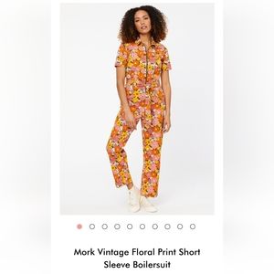 Joanie gorgeous floral short sleeve Boulder suit. NWT